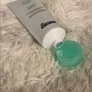 Makeup - Dr. Brandy pH Balanced Yogurt Cleanser Makeup - Dr. Brandy pH Balanced Yogurt Cleanser